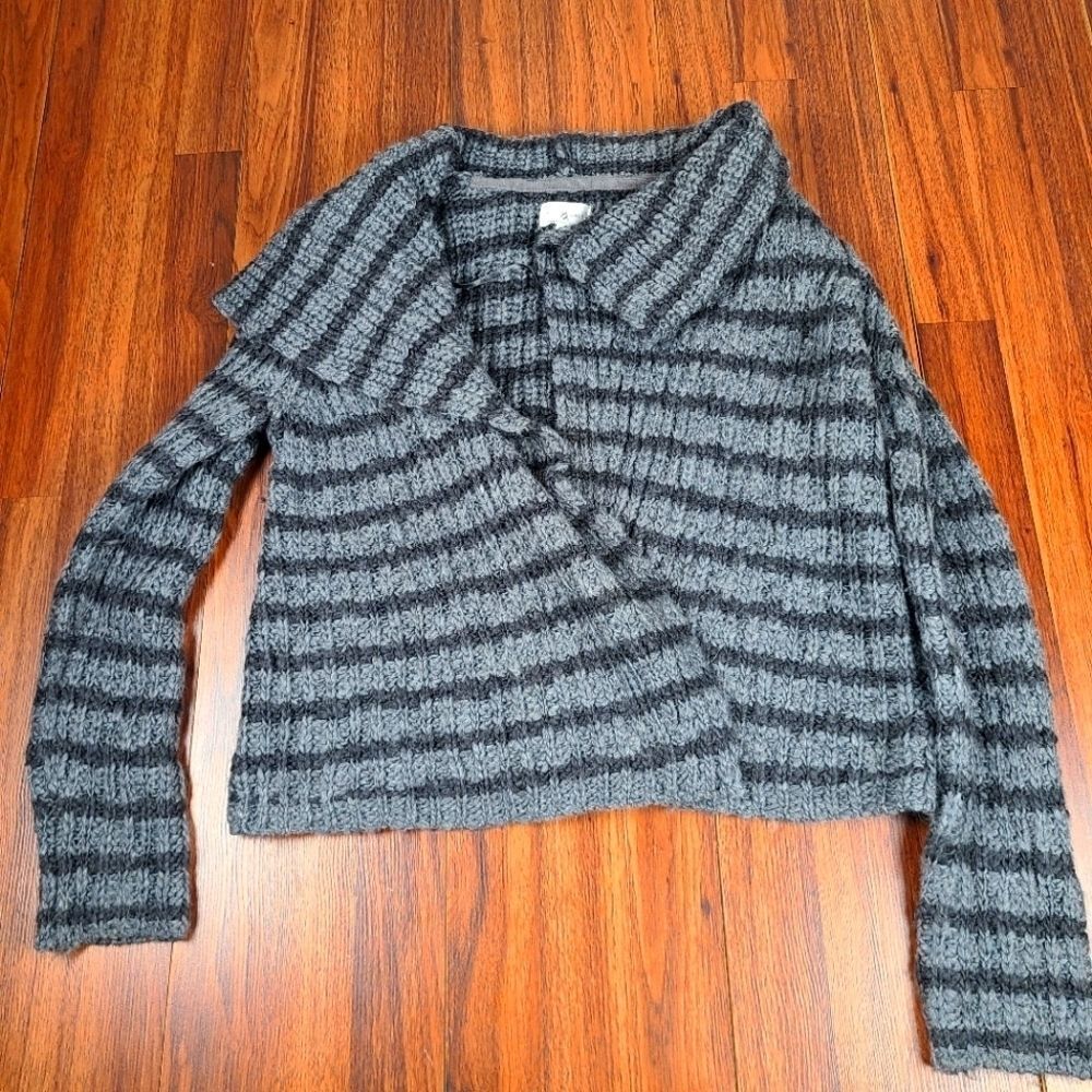 Lou & Grey Gray Striped Cardigan